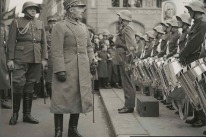 Besuch von General Guisan am Rotkreuztag, 1940